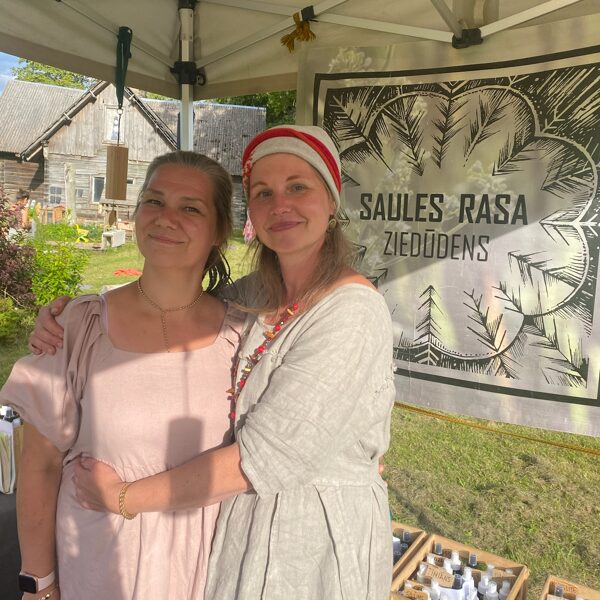 Ar SaulesRasas-Vitu.