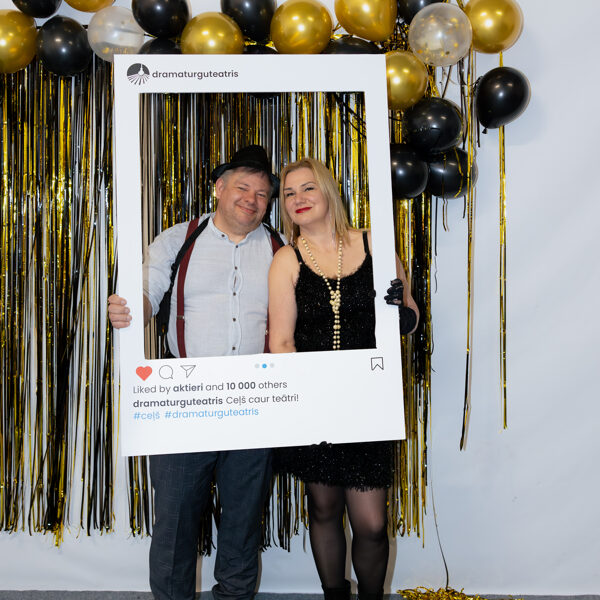 Dramaturgu teātra direktors-Maris Rauba